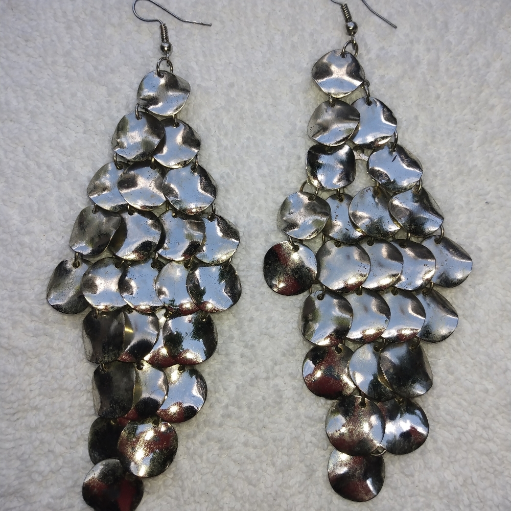 Earrings Vintage' early 1970's silver toned' in mint condition.